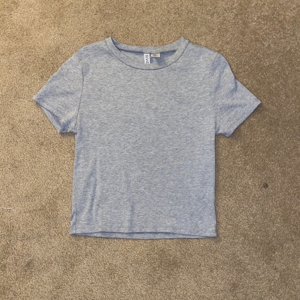 Grey top